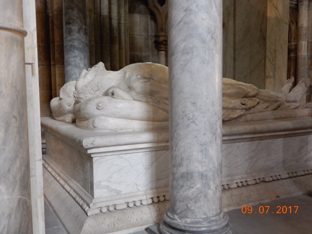 0260D09C-7AC0-493D-99DD-65B7F9B94121